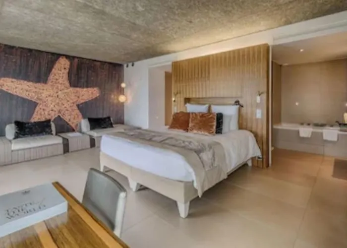 卡普昂蒂布海滩酒店 5* 胡安莱潘