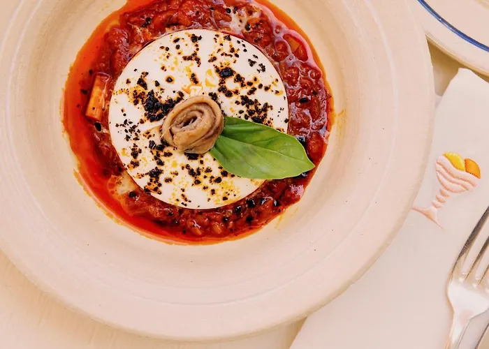 卡普昂蒂布海滩酒店