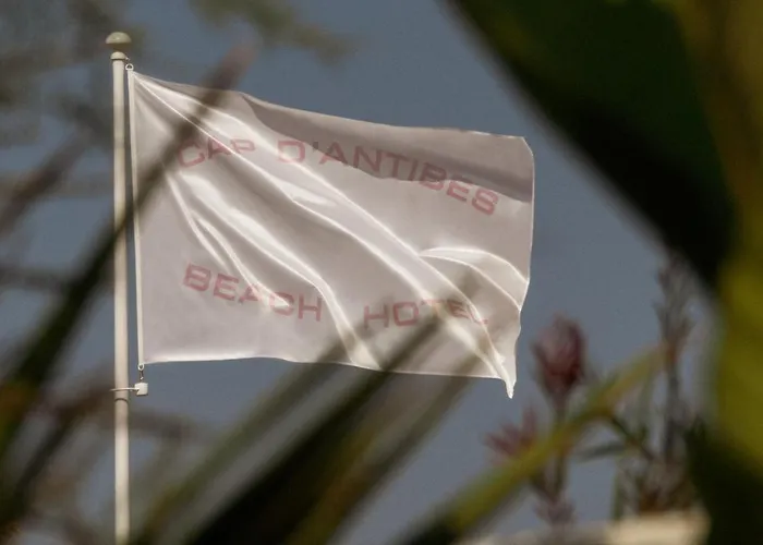 卡普昂蒂布海滩酒店 5* 胡安莱潘