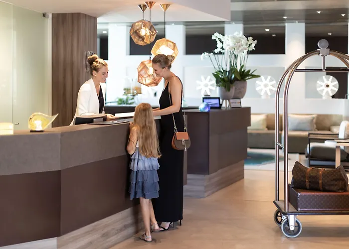 卡普昂蒂布海滩酒店 胡安莱潘