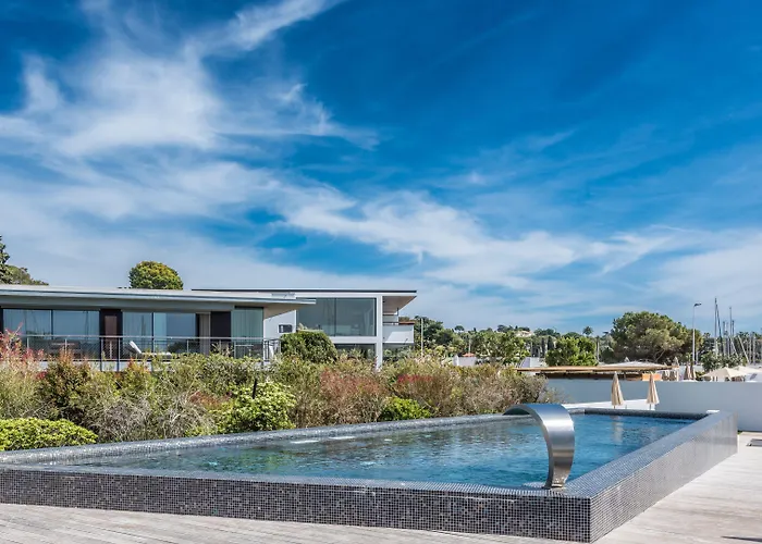 卡普昂蒂布海滩酒店 胡安莱潘