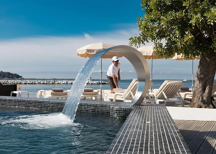 卡普昂蒂布海滩酒店 5* 胡安莱潘