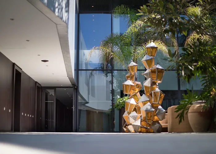 卡普昂蒂布海滩酒店