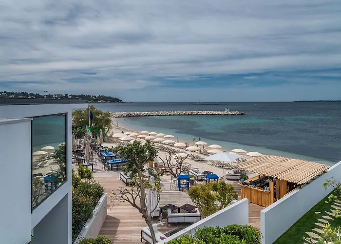 卡普昂蒂布海滩酒店 胡安莱潘