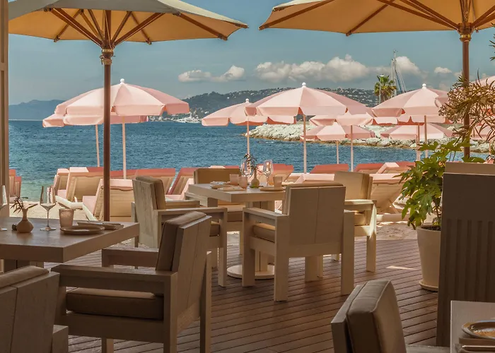 卡普昂蒂布海滩酒店 5* 胡安莱潘