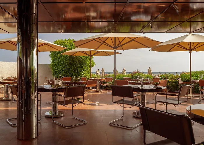 卡普昂蒂布海滩酒店 酒店