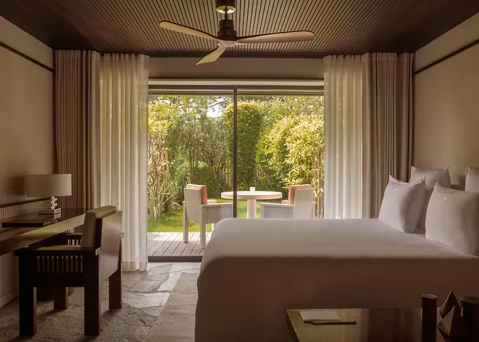 卡普昂蒂布海滩酒店 5*